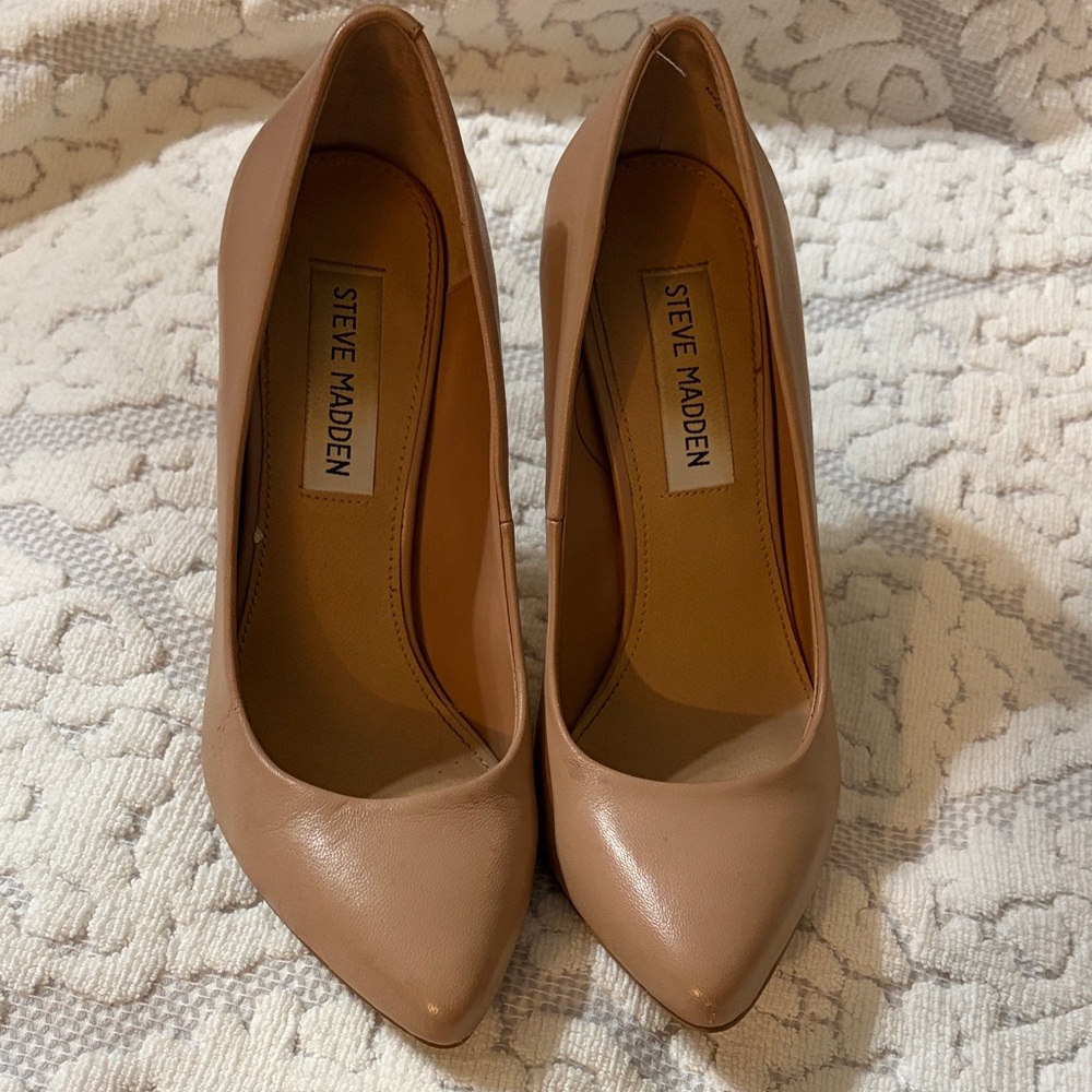 Steve Madden Nude Heels